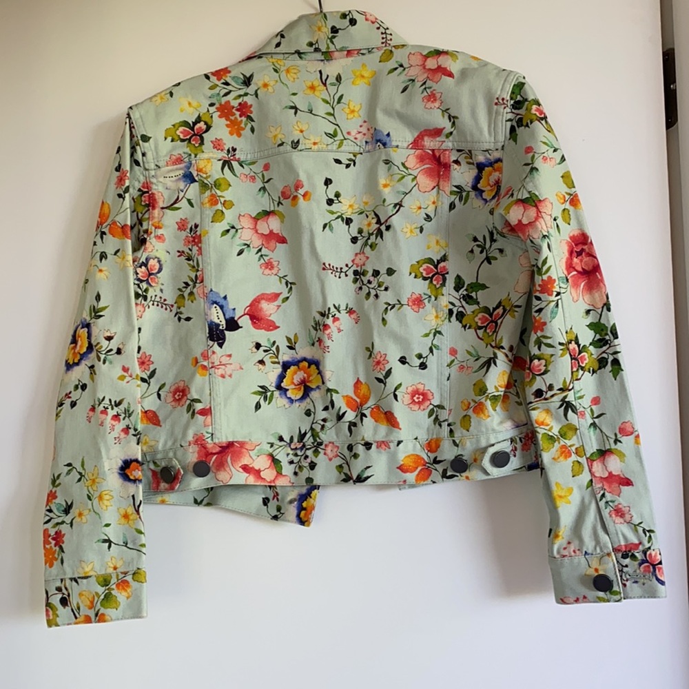 Fun summer Jean jacket - Picture 3 of 3